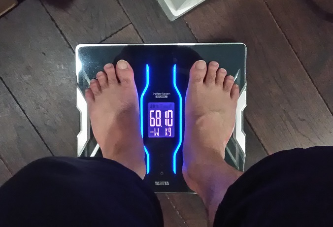 ダイエットにおすすめの体重計！ タニタ スマホ連動 「インナースキャンデュアル RD-903-BK」が調子いい♪ | まこぱぐ